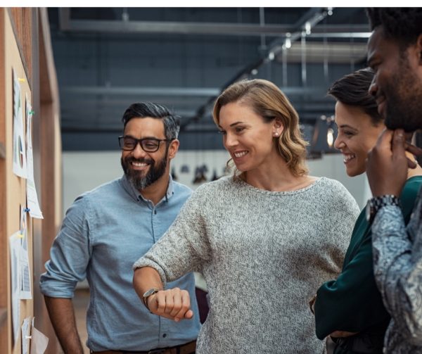 erfolgreiches-business-team-meeting.jpg?s=1024×1024&w=is&k=20&c=AQ_7BCoElZQgY5V1ICEZjswutLb5JgLmiCLGEkS25ms=-2 erfolgreiches business team meeting