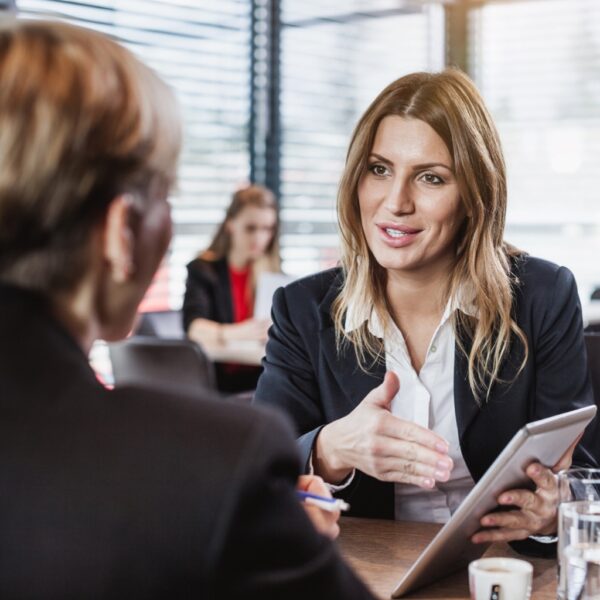 geschftsleute-im-cafe-restaurant.jpg?s=1024×1024&w=is&k=20&c=-XQaLkeBNQft4smg9YP4wvurWJIBIjsAyj2mtdeLid0= geschäftsleute im cafe restaurant