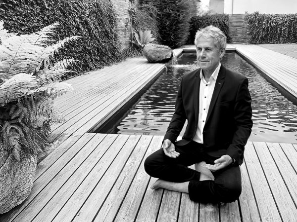 Yogasitz stirnseite Becken 4c 800×600 sw